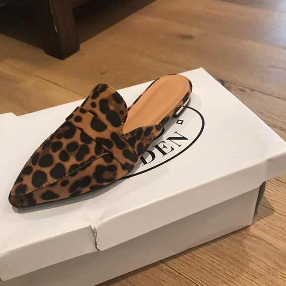 Leopard Mules fit like a size 6 - Picture 1 of 3